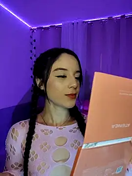 Snapshot of tamara_vald chatting on October 12, 2025, 8:43 pm tamara vald online show from October 12, 2025, 8:43 pm