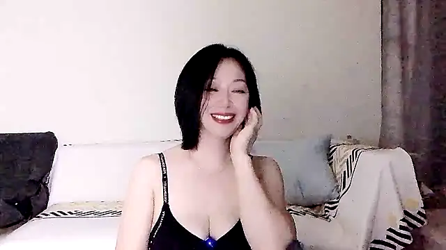 Smile-- online show from October 11, 2025, 3:35 pm