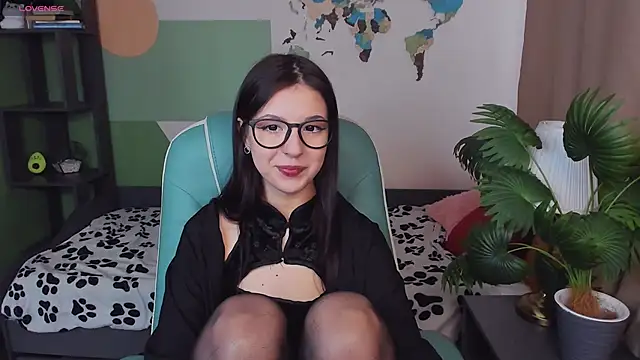 Snapshot of Azaliya_Haze chatting on November 14, 2025, 10:19 am Azaliya Haze online show from November 14, 2025, 10:19 am