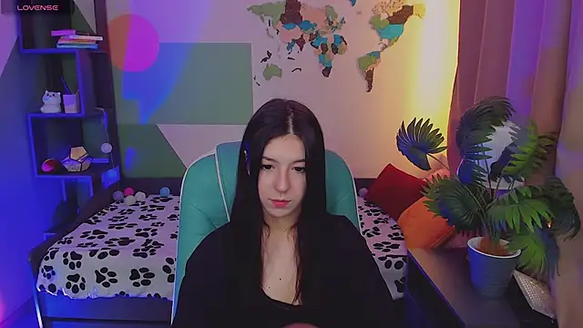 Snapshot of Azaliya_Haze chatting on October 17, 2025, 5:22 am Azaliya Haze online show from October 17, 2025, 5:22 am