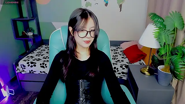 Snapshot of Azaliya_Haze chatting on November 19, 2025, 8:20 pm Azaliya Haze online show from November 19, 2025, 8:20 pm