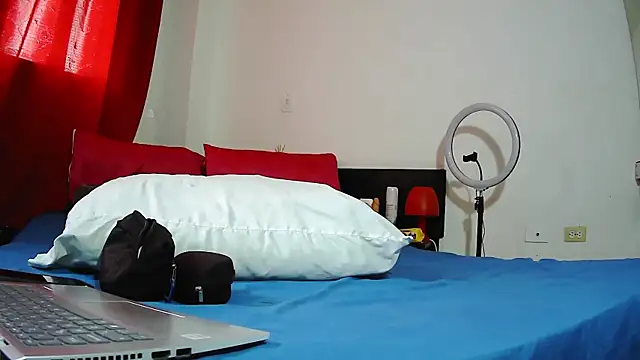 Snapshot of MissAsly chatting on November 14, 2025, 4:10 pm MissAsly online show from November 14, 2025, 4:10 pm