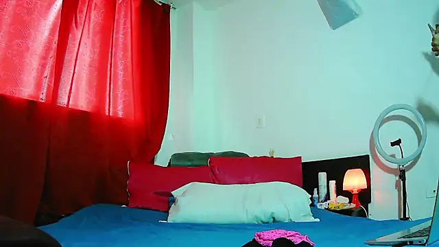 Snapshot of MissAsly chatting on November 20, 2025, 1:23 pm MissAsly online show from November 20, 2025, 1:23 pm