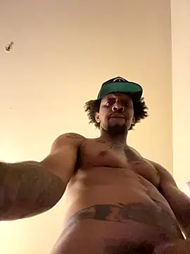 Snapshot of thefreakscomeoutatnight chatting on October 14, 2025, 6:47 am thefreakscomeoutatnight online show from October 14, 2025, 6:47 am