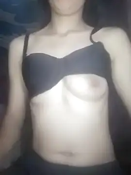 Khanhu xx online show from November 17, 2025, 4:05 am