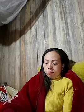 Snapshot of Tuyet_xx chatting on December 4, 2025, 10:42 pm Tuyet xx online show from December 4, 2025, 10:42 pm