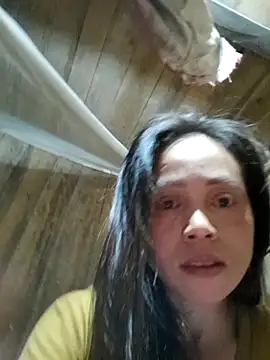 Snapshot of Tuyet_xx chatting on October 7, 2025, 5:25 pm Tuyet xx online show from October 7, 2025, 5:25 pm