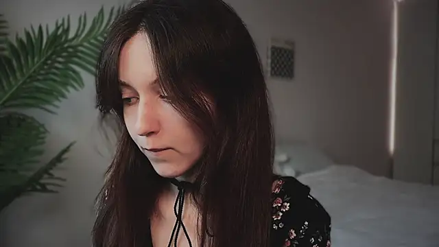 monnymoon online show from October 17, 2025, 5:11 am