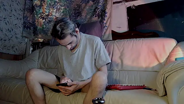 Snapshot of highinhtxx chatting on July 15, 2026, 9:33 pm highinhtxx online show from July 15, 2026, 9:33 pm
