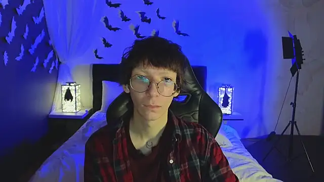 Snapshot of TommieHi chatting on October 31, 2025, 5:26 am TommieHi online show from October 31, 2025, 5:26 am