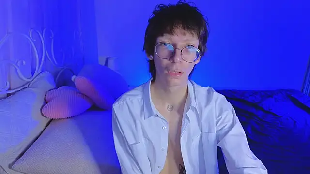 Snapshot of TommieHi chatting on November 8, 2025, 5:11 am TommieHi online show from November 8, 2025, 5:11 am