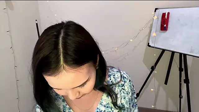 Snapshot of CarollFalick chatting on November 28, 2025, 7:30 am CarollFalick online show from November 28, 2025, 7:30 am