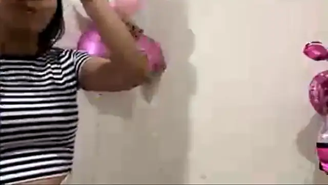 Snapshot of CarollFalick chatting on October 19, 2025, 11:57 am CarollFalick online show from October 19, 2025, 11:57 am