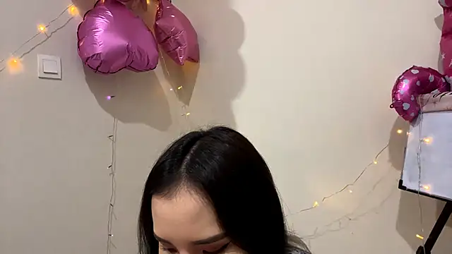 Snapshot of CarollFalick chatting on October 30, 2025, 12:25 pm CarollFalick online show from October 30, 2025, 12:25 pm