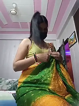 Snapshot of Tanya-905 chatting on May 14, 2026, 5:32 pm Tanya-905 online show from May 14, 2026, 5:32 pm