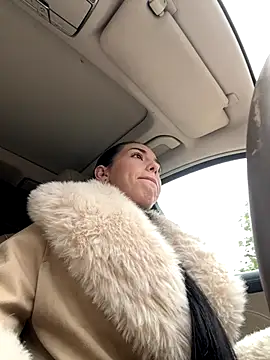 Snapshot of Aillineee1 chatting on November 11, 2025, 9:26 am Aillineee1 online show from November 11, 2025, 9:26 am