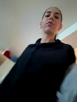 Snapshot of Aillineee1 chatting on November 7, 2025, 9:14 am Aillineee1 online show from November 7, 2025, 9:14 am