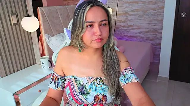 lila cute1 online show from October 23, 2025, 1:10 pm