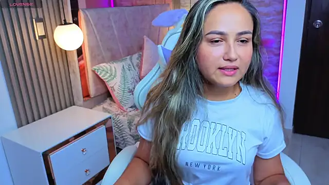 lila cute1 online show from November 2, 2025, 10:31 am