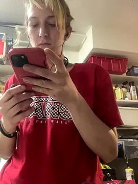 Snapshot of silentasachurchmouse chatting on November 8, 2025, 7:28 pm silentasachurchmouse online show from November 8, 2025, 7:28 pm