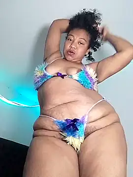 Xaira Ruiz  online show from October 1, 2025, 9:40 pm