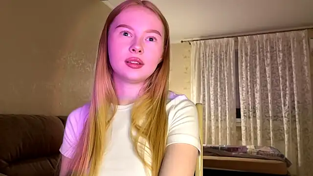MalindaFonteno online show from October 2, 2025, 8:12 pm