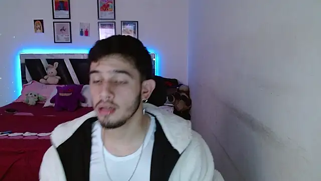 Snapshot of Sebasxxl12 chatting on February 22, 2026, 9:16 pm Sebasxxl12 online show from February 22, 2026, 9:16 pm