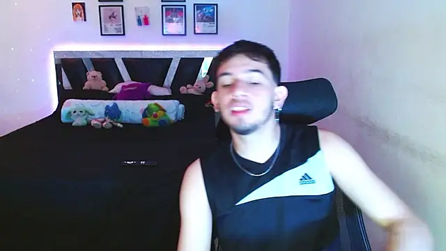 Snapshot of Sebasxxl12 chatting on March 14, 2026, 1:28 pm Sebasxxl12 online show from March 14, 2026, 1:28 pm