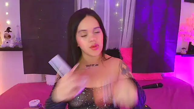 Snapshot of Sussyroxxx chatting on July 10, 2026, 5:07 am Sussyroxxx online show from July 10, 2026, 5:07 am