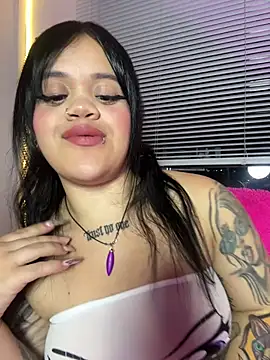 Snapshot of Sussyroxxx chatting on May 29, 2026, 5:13 am Sussyroxxx online show from May 29, 2026, 5:13 am