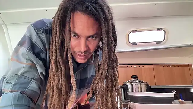 Snapshot of Monk_and_Mia chatting on October 18, 2025, 11:01 am Monk and Mia online show from October 18, 2025, 11:01 am