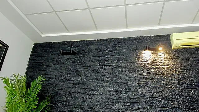 Snapshot of Lunna_Squirt chatting on November 17, 2025, 7:40 pm Lunna Squirt online show from November 17, 2025, 7:40 pm