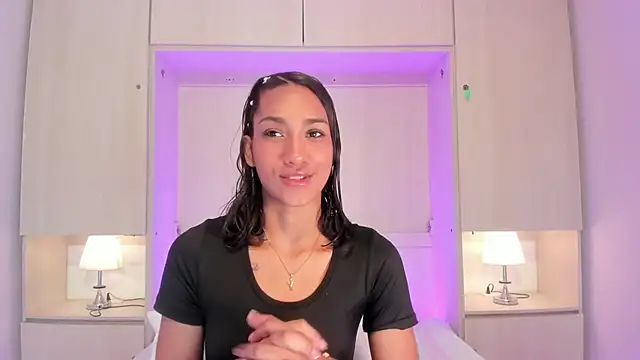 Snapshot of AnahiCollins chatting on July 10, 2026, 12:05 pm AnahiCollins online show from July 10, 2026, 12:05 pm
