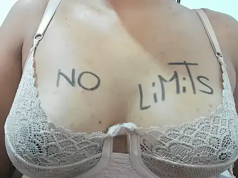 Snapshot of Valentinahot7 chatting on November 23, 2025, 12:26 pm Valentinahot7 online show from November 23, 2025, 12:26 pm