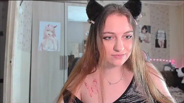cyberprincessss online show from October 3, 2025, 4:52 pm