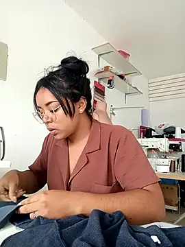 RaynaPassion online show from September 30, 2025, 4:57 pm
