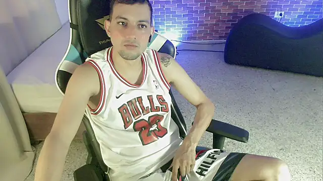 Bulls 23  online show from October 2, 2025, 1:58 pm