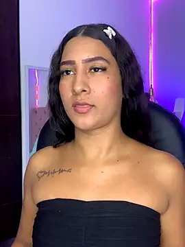 ScarletDesire  online show from October 17, 2025, 7:48 pm