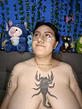 Snapshot of Maily_Gabby chatting on September 28, 2025, 8:27 pm Maily Gabby online show from September 28, 2025, 8:27 pm