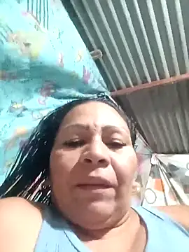 Snapshot of Dirty_Candy chatting on November 2, 2025, 1:32 am Dirty Candy online show from November 2, 2025, 1:32 am