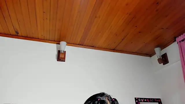 Snapshot of Wandaa- chatting on October 10, 2025, 5:52 am Wandaa- online show from October 10, 2025, 5:52 am