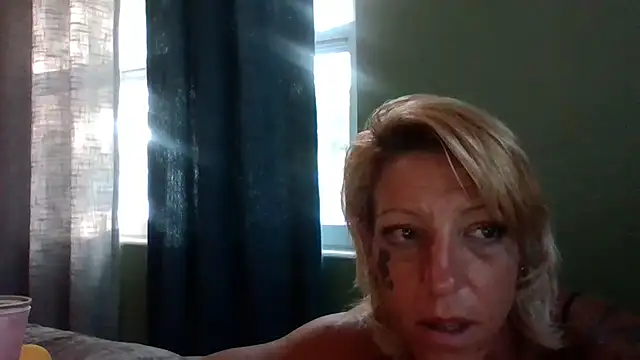 Tiffibaebee online show from October 1, 2025, 10:02 pm