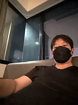 Snapshot of yuuukiiiip chatting on June 9, 2026, 2:18 pm yuuukiiiip online show from June 9, 2026, 2:18 pm