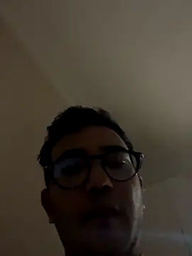 xochipilliii online show from October 2, 2025, 5:49 pm