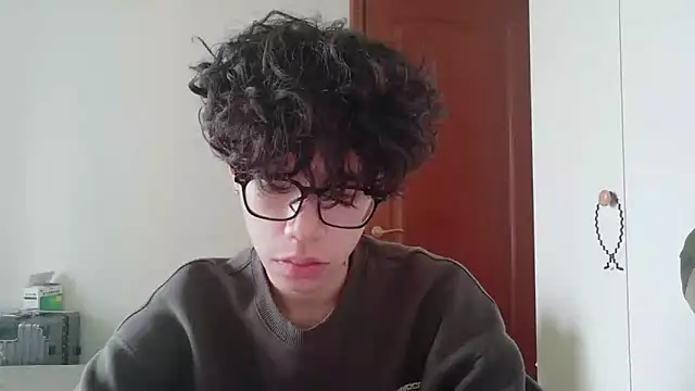 Snapshot of hangzi-0011 chatting on October 14, 2025, 7:31 am hangzi-0011 online show from October 14, 2025, 7:31 am