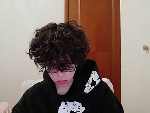 Snapshot of hangzi-0011 chatting on October 31, 2025, 10:56 am hangzi-0011 online show from October 31, 2025, 10:56 am