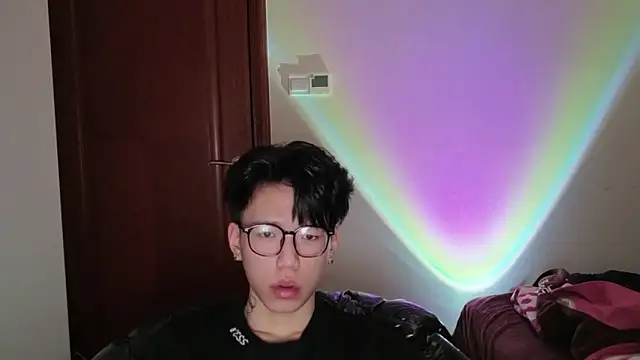 hangzi-0011 online show from March 21, 2026, 5:50 pm