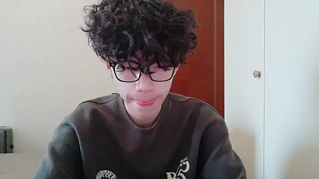 Snapshot of hangzi-0011 chatting on October 12, 2025, 8:05 am hangzi-0011 online show from October 12, 2025, 8:05 am