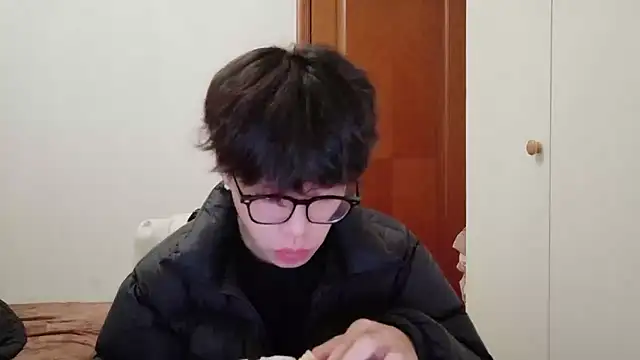 Snapshot of hangzi-0011 chatting on December 1, 2025, 1:34 pm hangzi-0011 online show from December 1, 2025, 1:34 pm