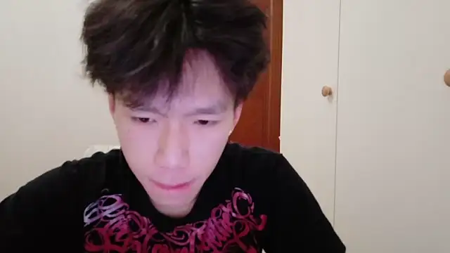 Snapshot of hangzi-0011 chatting on November 5, 2025, 1:42 am hangzi-0011 online show from November 5, 2025, 1:42 am